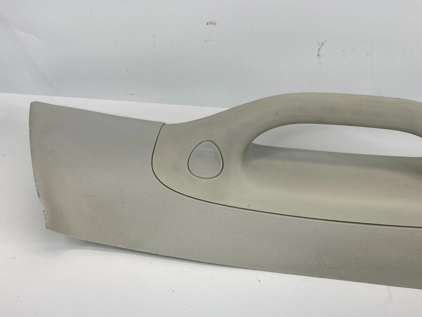 2009-2014 VOLKSWAGEN ROUTAN PASSENGER RIGHT A PILLAR COVER PANEL 0ZR18DW1AI