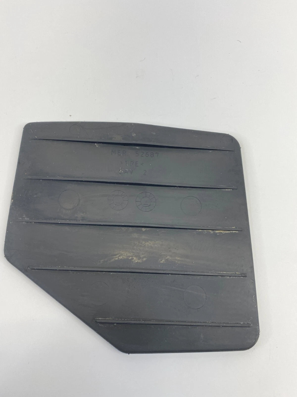 06 07 SATURN VUE INTERIOR INSERT RUBBER MAT CENTER CONSOLE OEM FACTORY MER52687