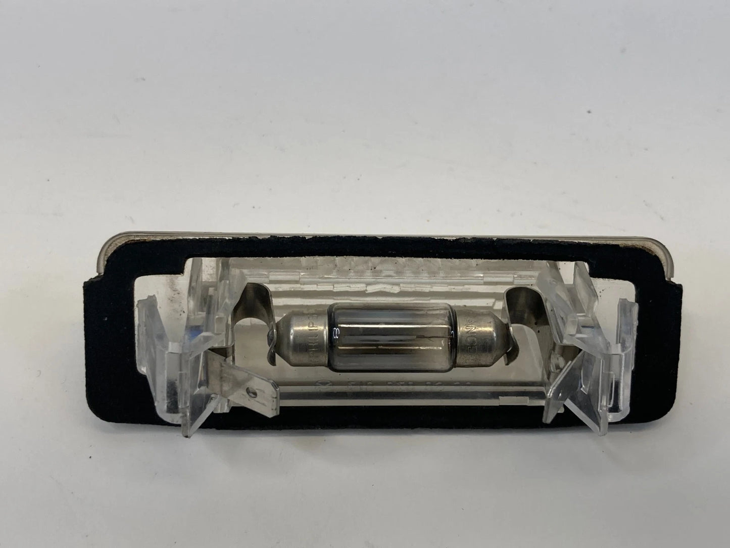 1998-2002 MERCEDES-BENZ E430 REAR TRUNK LICENSE PLATE LIGHT LAMP 2108200356 OEM