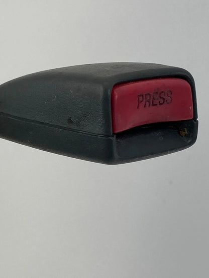 2000-2004 MITSUBISHI MONTERO SPORT FRONT RIGHT PASSENGER SIDE SEAT BELT BUCKLE