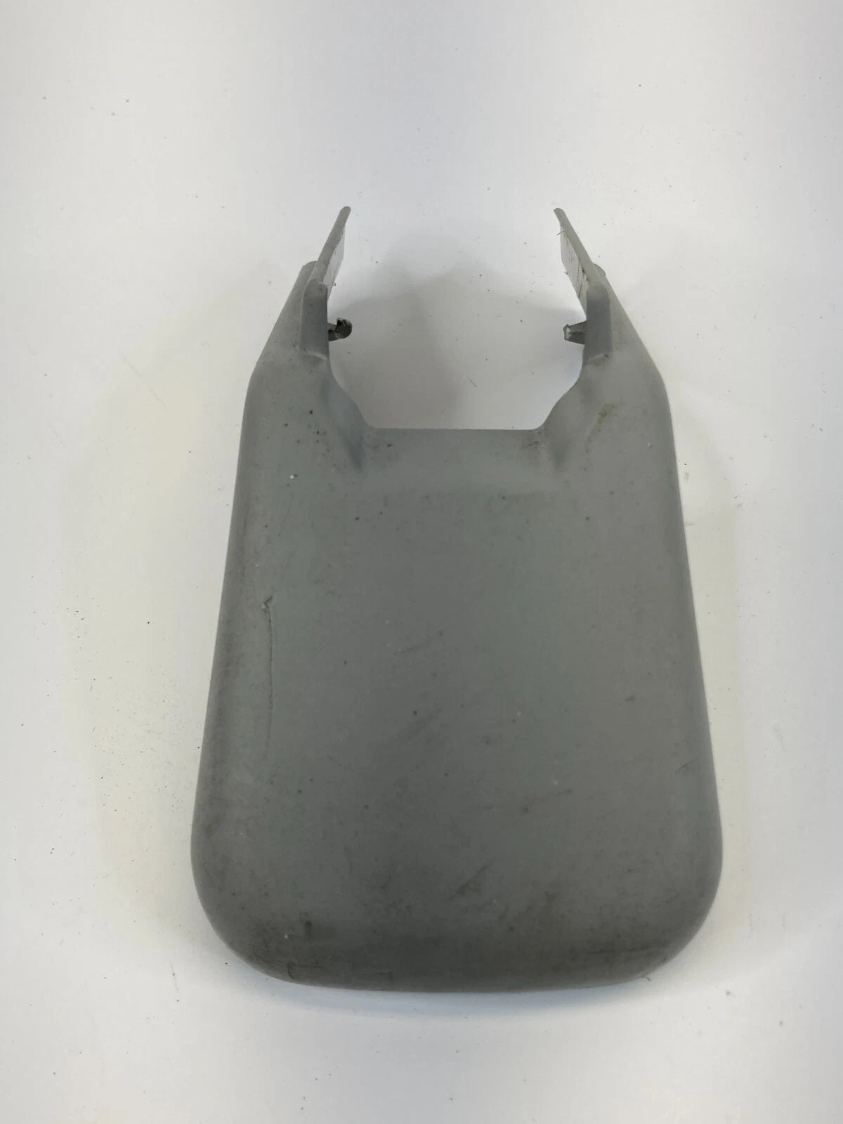 06-08 LEXUS RX400H REAR RIGHT SEAT TRACK OUTER COVER TRIM CAP 72152-48070 OEM