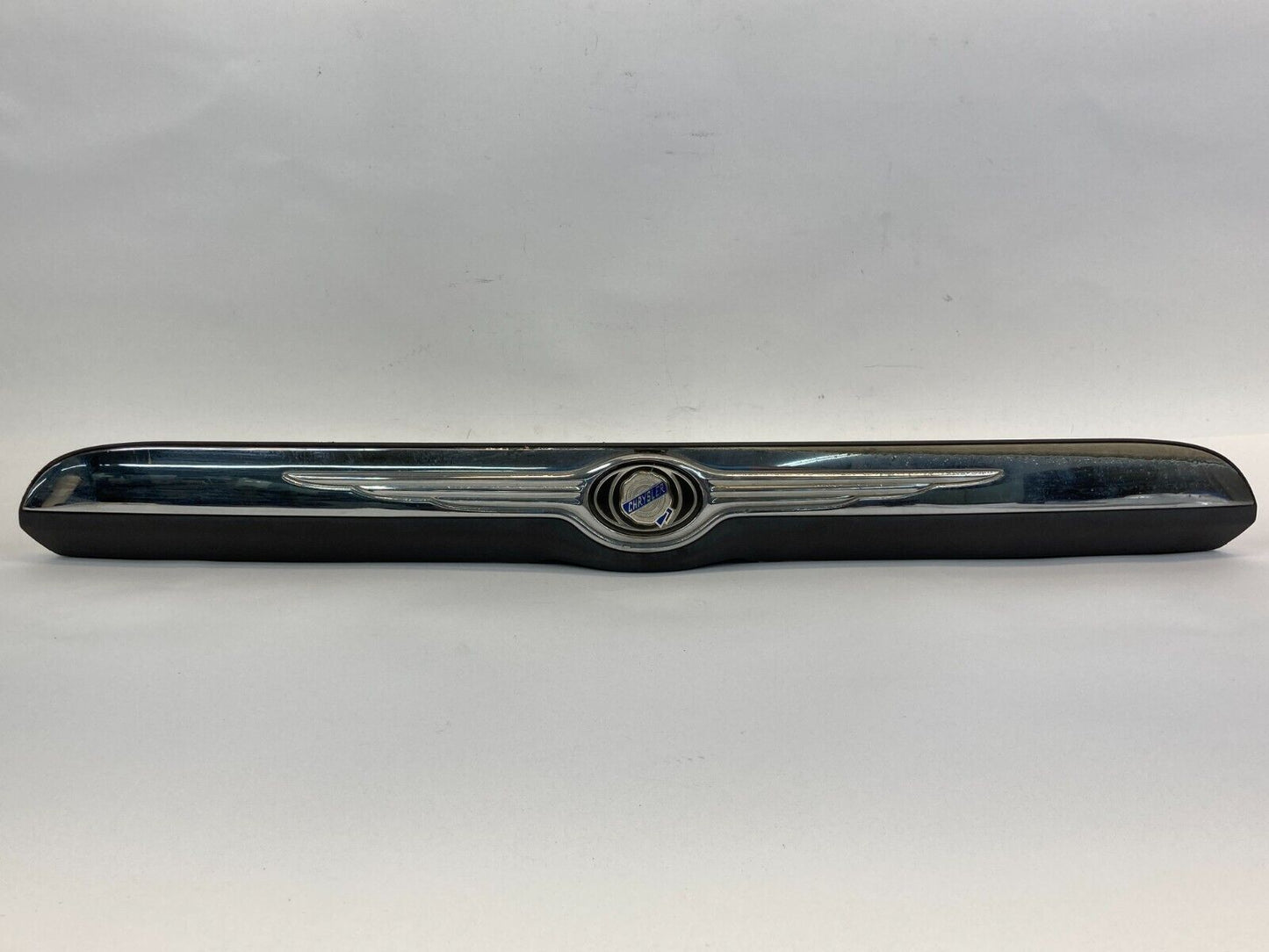 2008-2010 Chrysler Town & Country Rear Liftgate Trunk Handle Molding 04894021AE