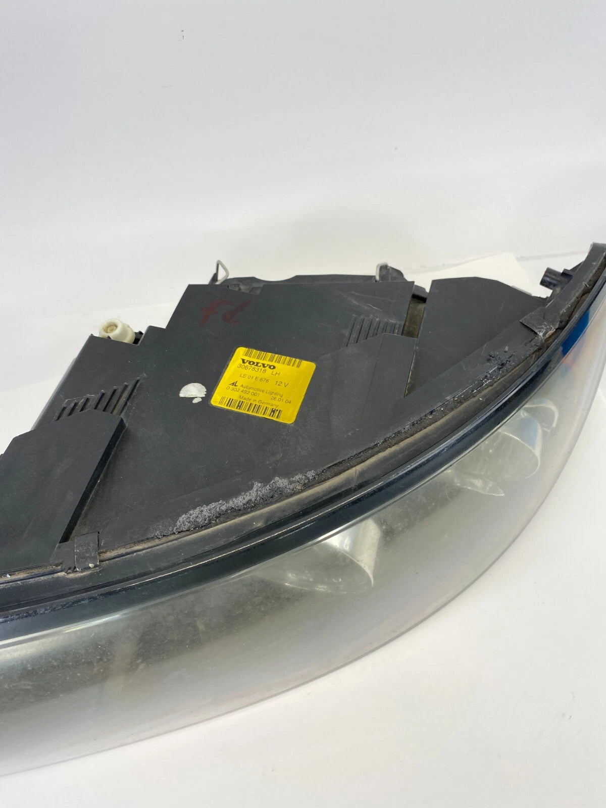 2003 2004 VOLVO S40 FRONT LEFT DRIVER HEADLIGHT HEADLAMP LAMP HALOGEN 30678318