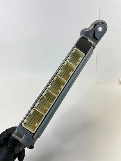 07-10 TOYOTA SIENNA ENGINE COMPUTER CONTROL MODULE ECM ECU PCM 89661-08240 OEM