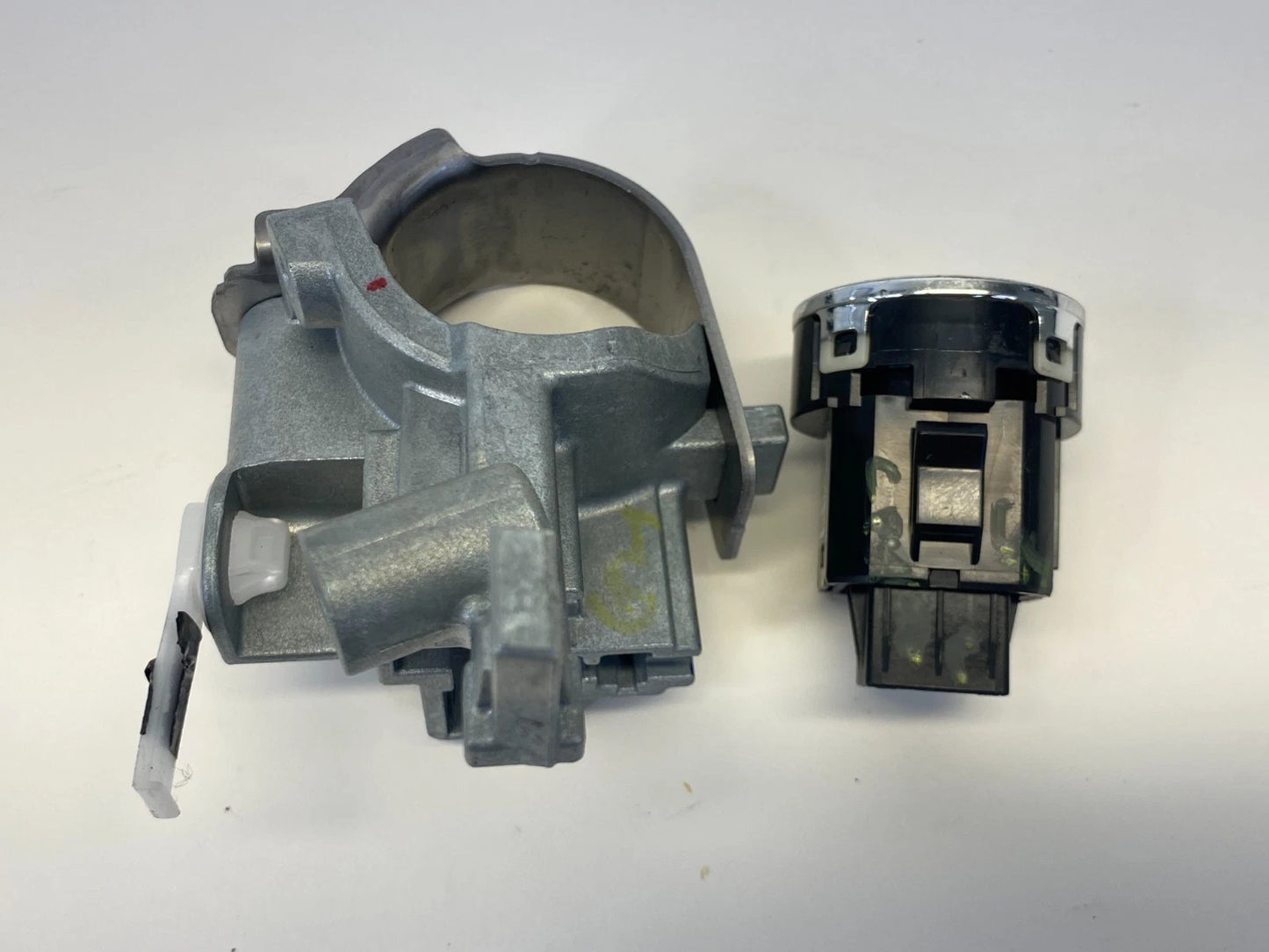 14-20 MITSUBISHI OUTLANDER SPORT IGNITION LOCK HOUSING START BUTTON KEY FOB OEM