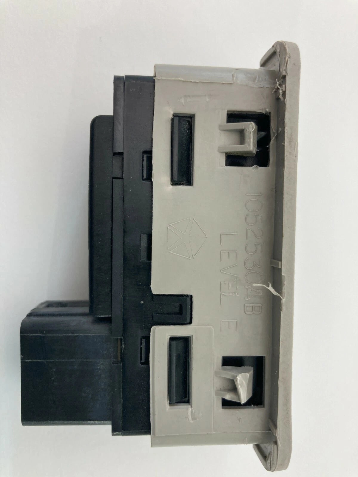 2006 DODGE CHARGER 2006-2008 MAGNUM REAR DOOR WINDOW CONTROL SWITCH RR OEM