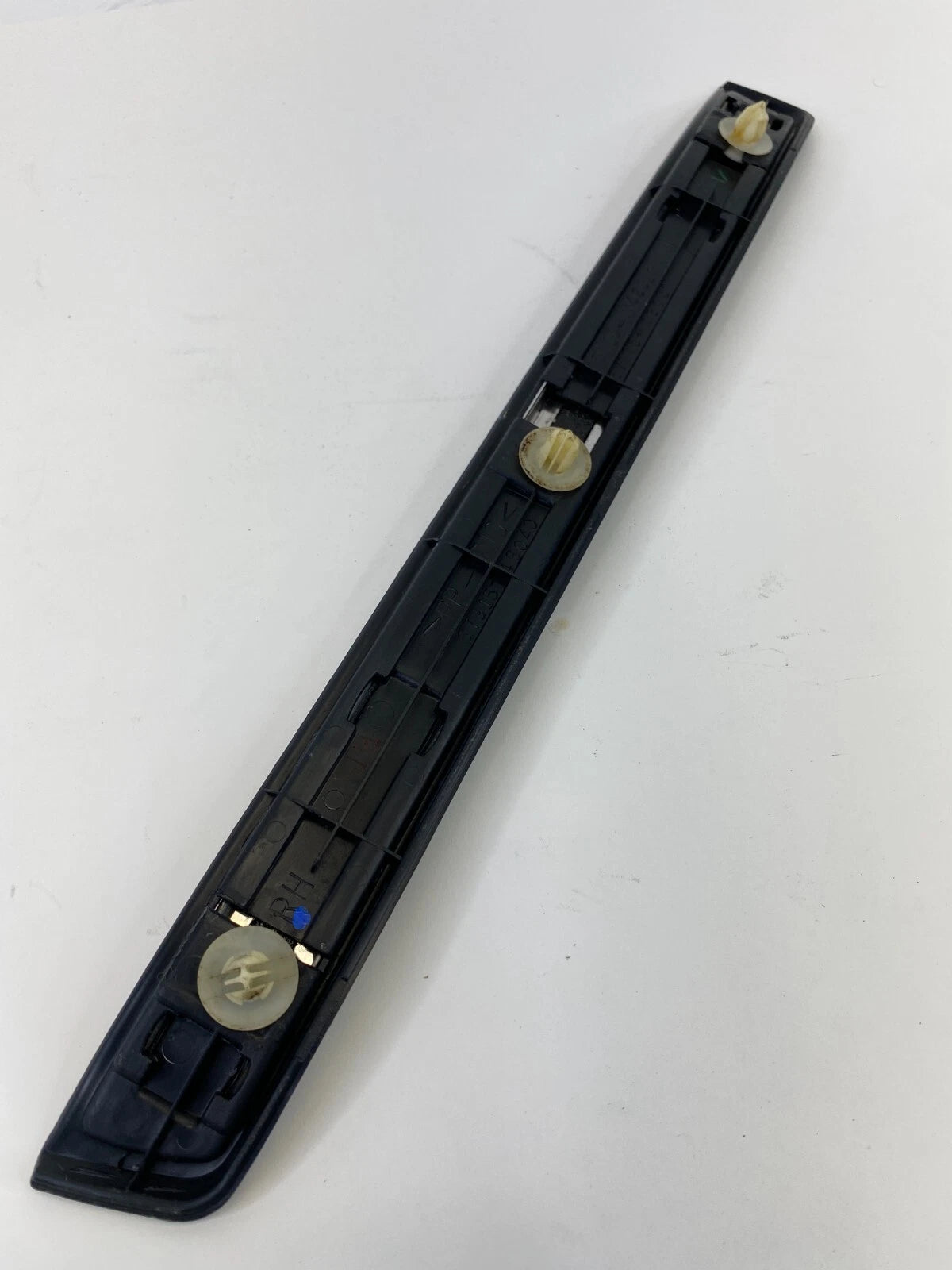 2000-2003 LEXUS RX300 REAR RIGHT PASSENGER DOOR SILL SCUFF PLATE OEM 67915-48020