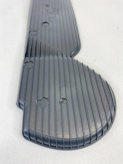 06-10 VW VOLKSWAGEN PASSAT FRONT RIGHT DOOR PANEL MAT LINER RUBBER 3C1-868-134