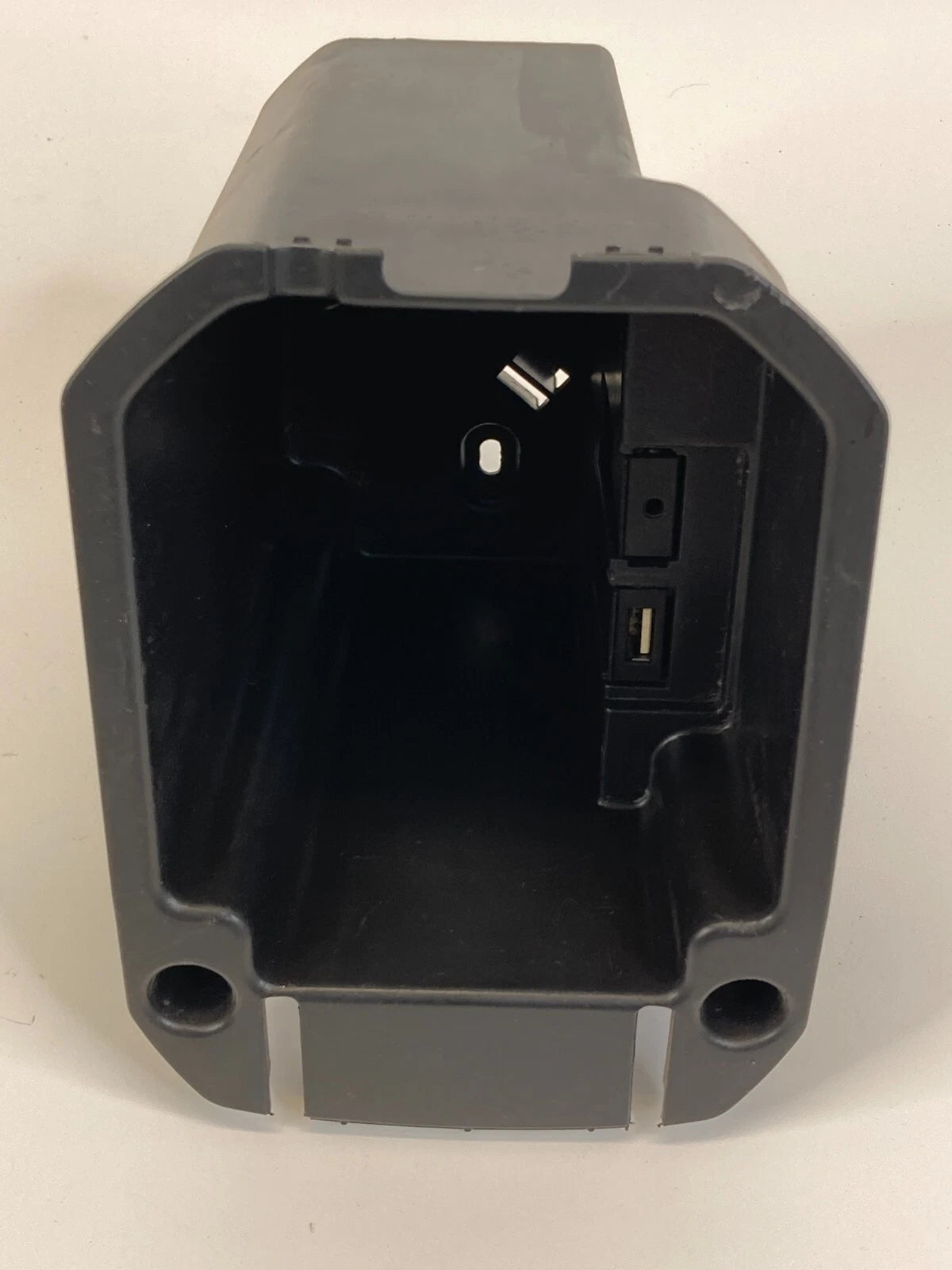 11-16 CHEVY CRUZE 16 CRUZE LIMITED CENTER CONSOLE STORAGE COMPARTMENT AUX TRIM