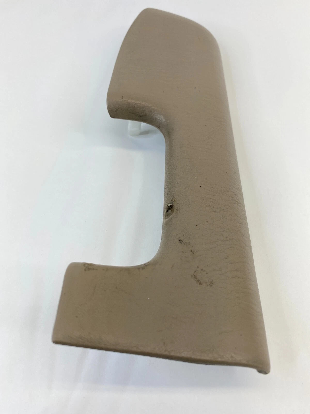2003-2008 TOYOTA COROLLA PASSENGER RIGHT FRONT DOOR PANEL ARMREST ARM REST BEZEL