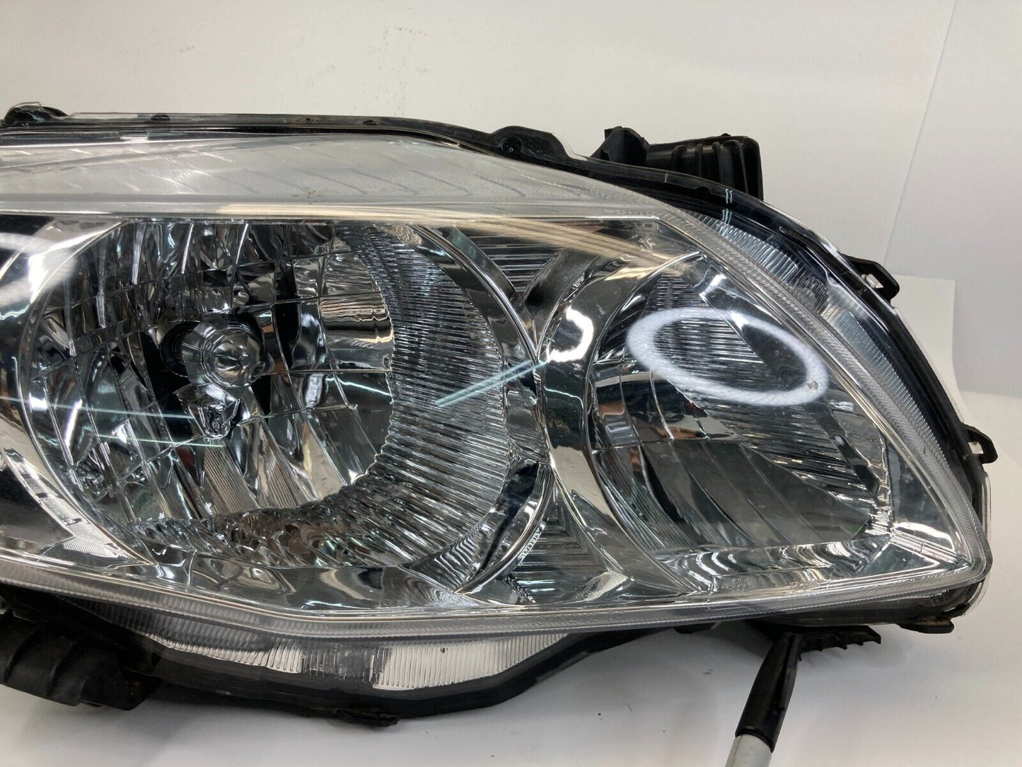 2009 2010 Toyota Corolla Front Right Passenger Side Headlight Headlamp Assembly