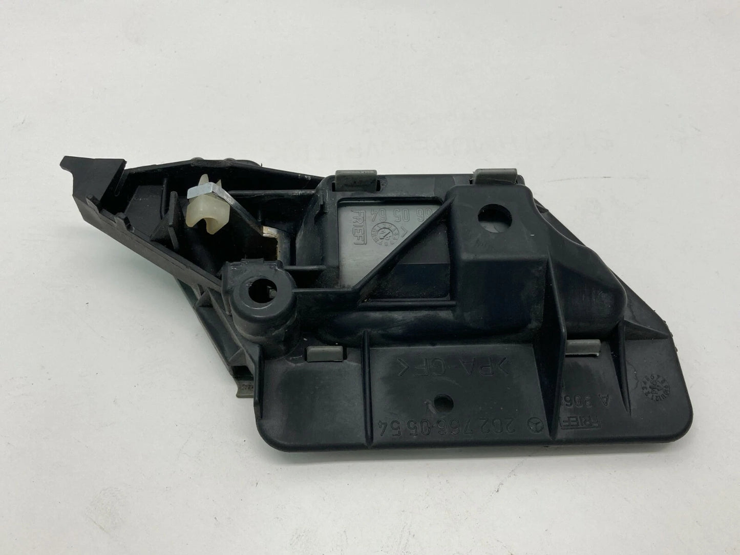 1994-1997 MERCEDES-BENZ C280 C220 FRONT LEFT INTERIOR DOOR HANDLE 2027660554