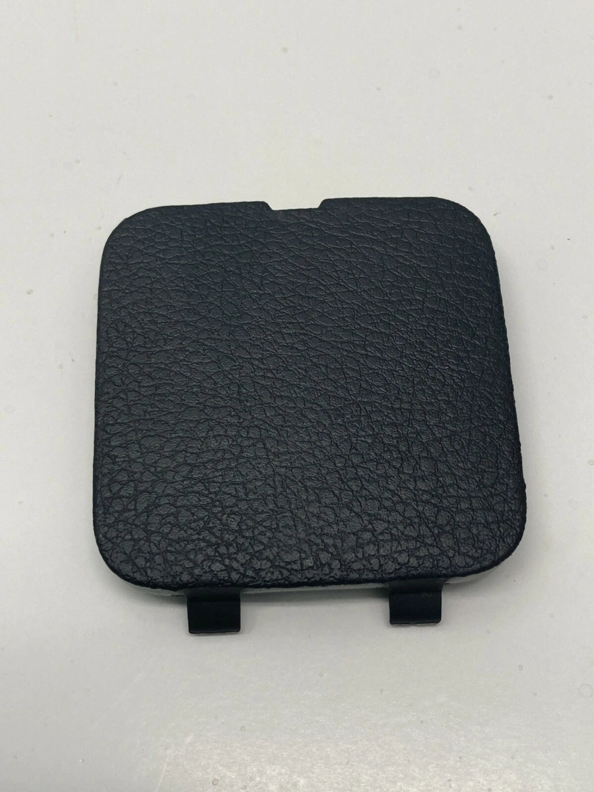 2007 2008 NISSAN VERSA TRUNK MASK BACK DOOR LOWER TRIM COVER PLUG OEM L0104271AA