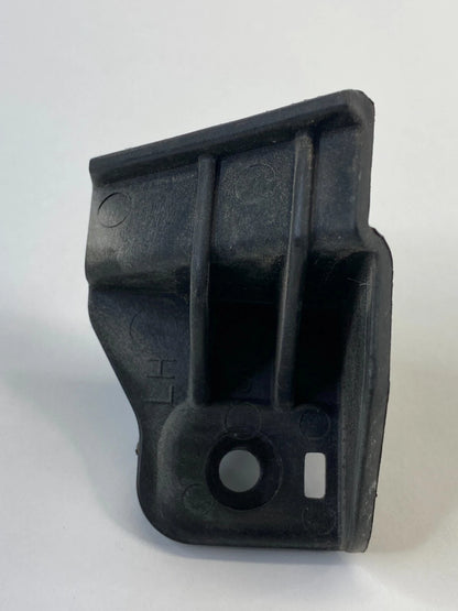 2006 2007 2008 HYUNDAI SONATA FRONT LEFT BUMPER UPPER BRACKET MOUNT COVER OEM