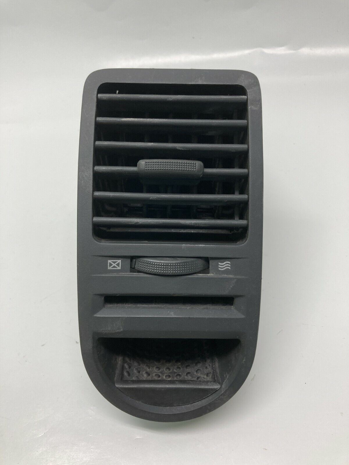 04 05 2004 2005 Kia Sedona Dash Left Driver Side Air Vent Grille 0K53A-6471X