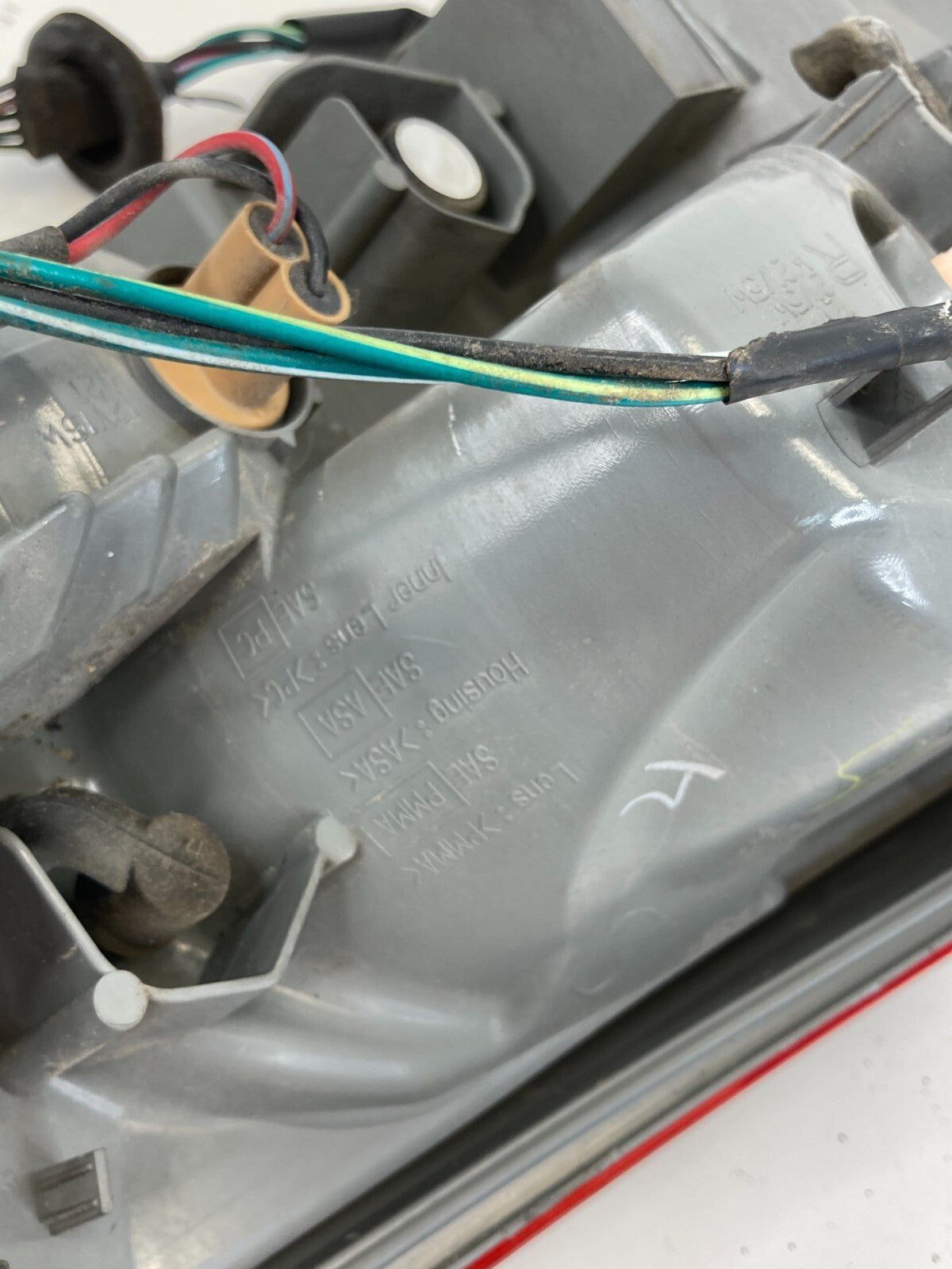 2013 2014 Nissan Altima SEDAN Rear Right Side Taillight Tail Lamp w/o Led OEM