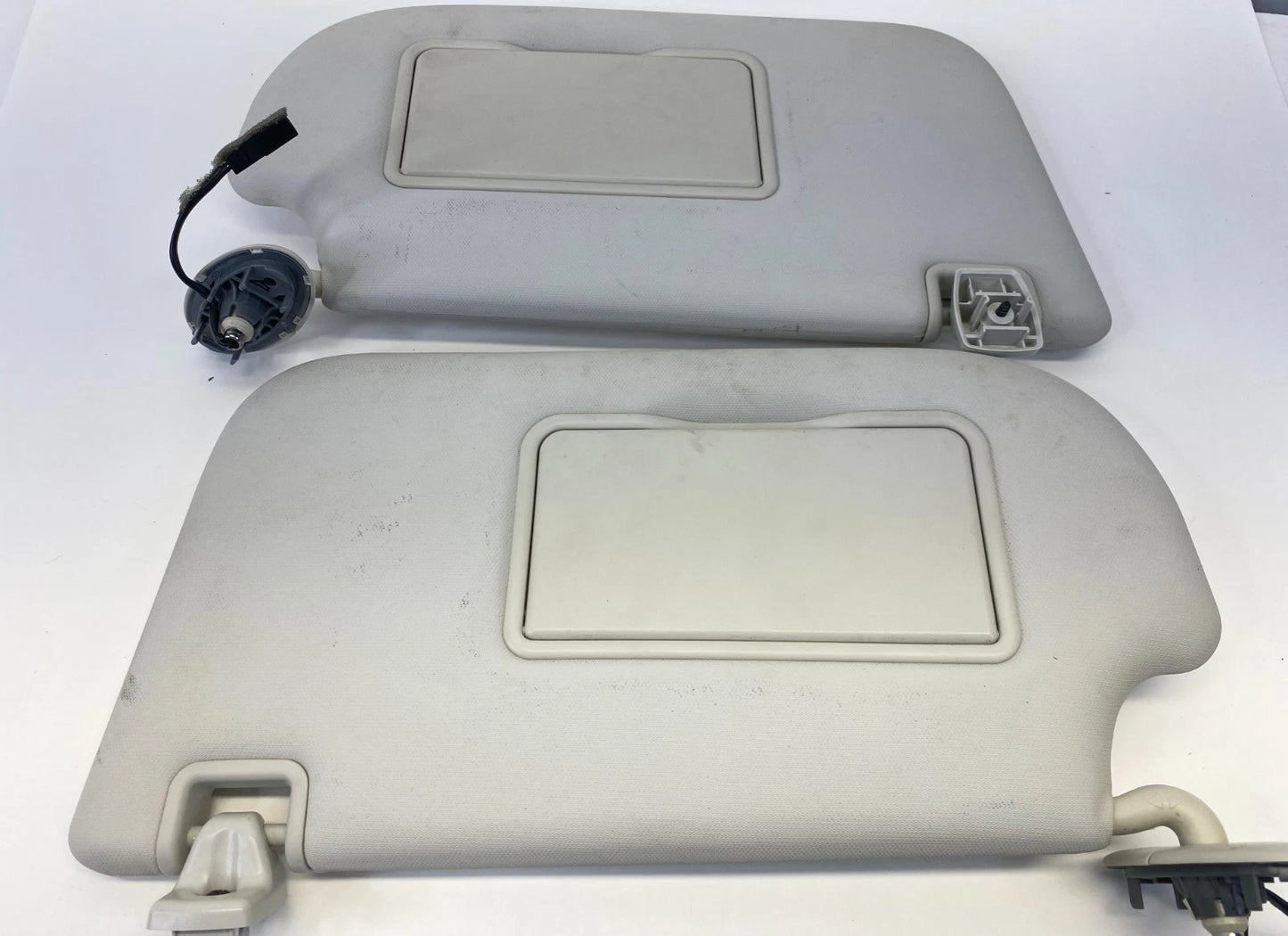 2013-2019 FORD ESCAPE SUN VISOR RH & LH PAIR SET GRAY LIGHTED W/ HOMELINK OEM