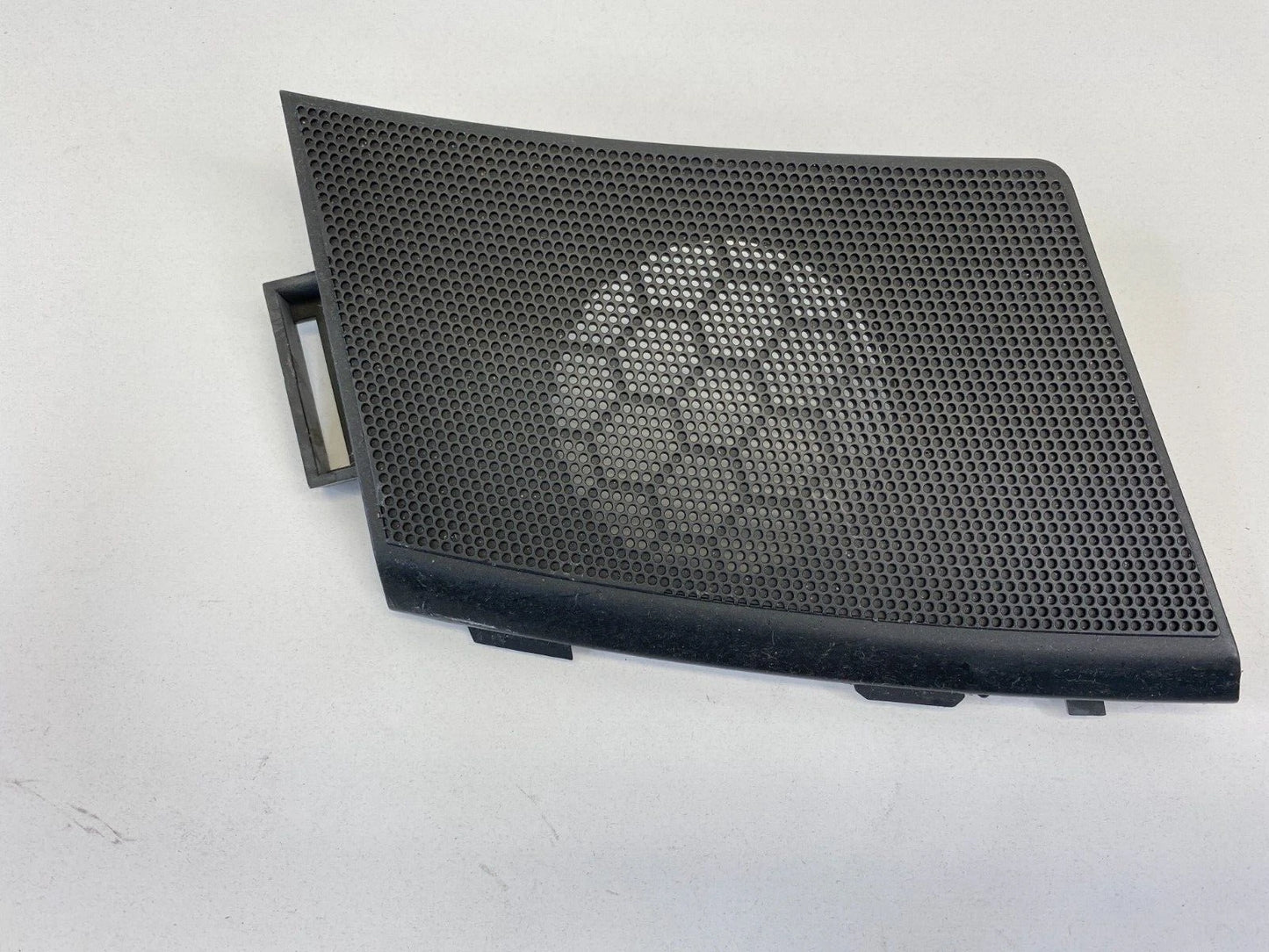 2007-2013 NISSAN ALTIMA RIGHT SIDE DASH SPEAKER GRILLE COVER TRIM 68498JA000 OEM