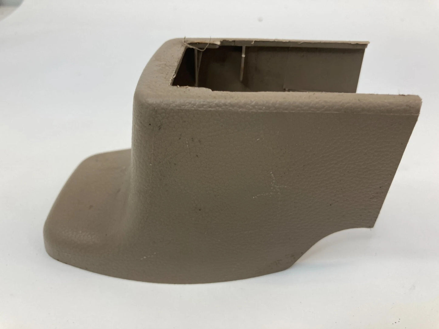2008-2010 SATURN VUE 4-DR FRONT LEFT SEAT TRACK END COVER TRIM CAP 9663-1140 OEM