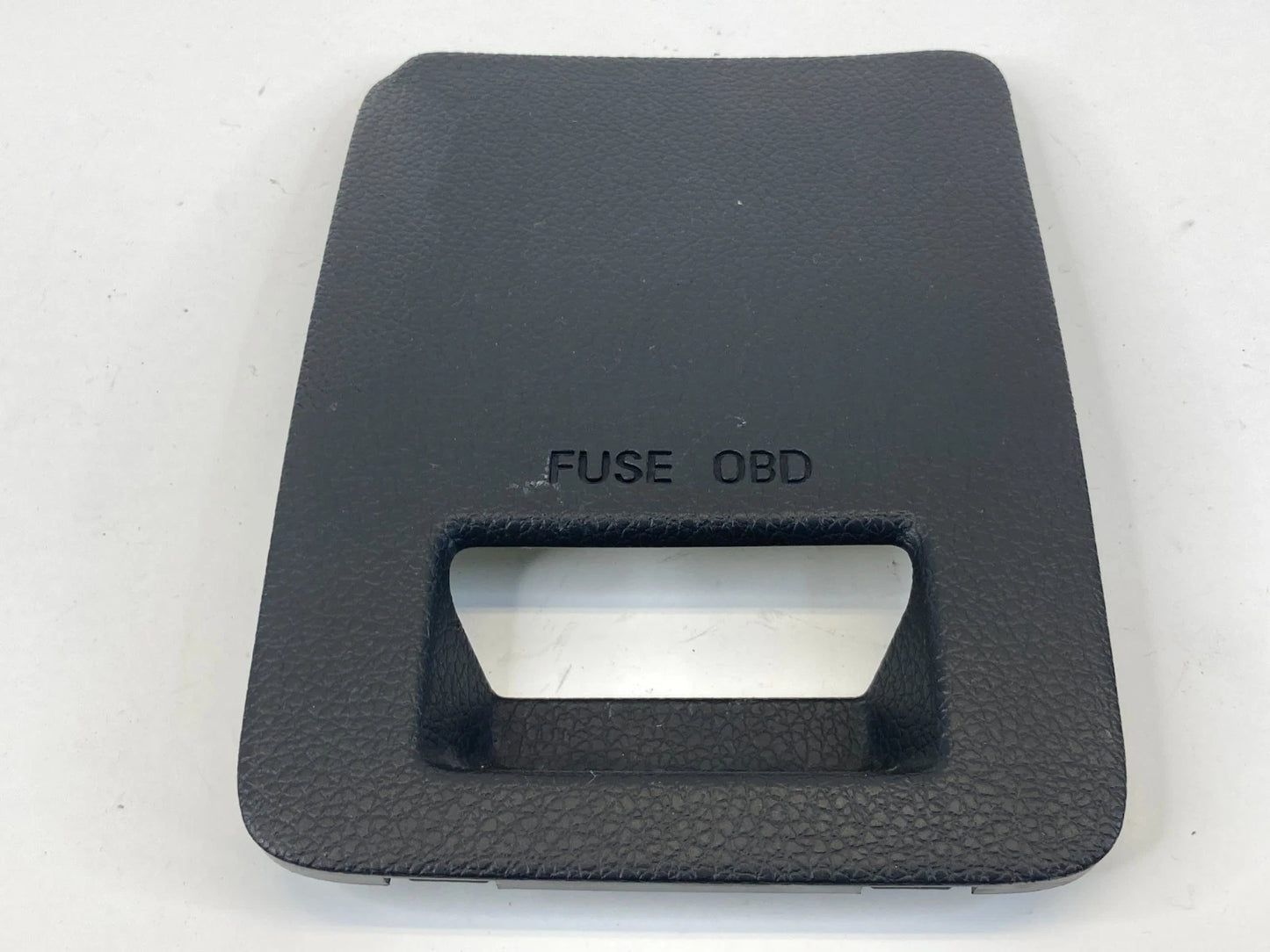 14 15 KIA OPTIMA 2.4L DASH LOWER LEFT SIDE OBD FUSE BOX TRIM COVER 91941-4C670