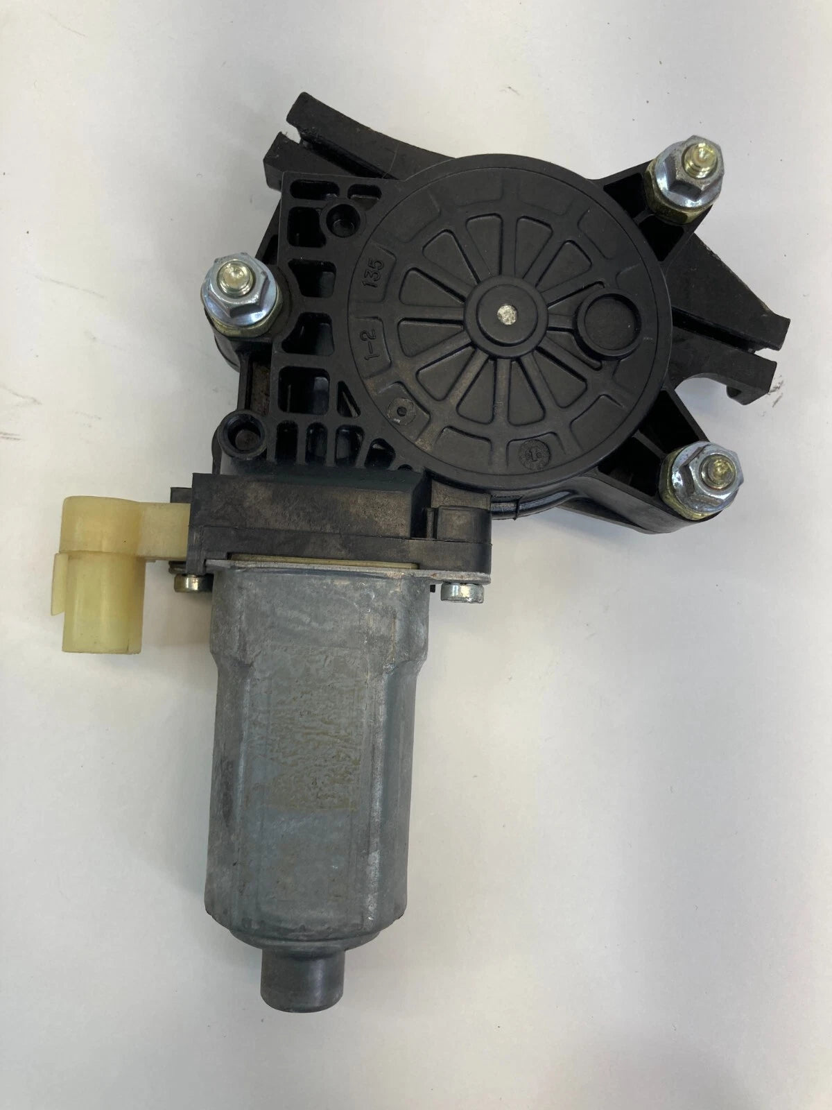 2006-2011 HYUNDAI ACCENT SEDAN FRONT RIGHT PASSENGER POWER WINDOW MOTOR OEM