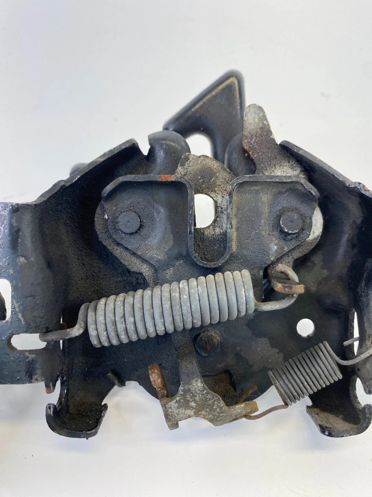 2013-2019 FORD TAURUS POLICE INTERCEPTOR SEDAN HOOD LOCK LATCH RELEASE ACTUATOR