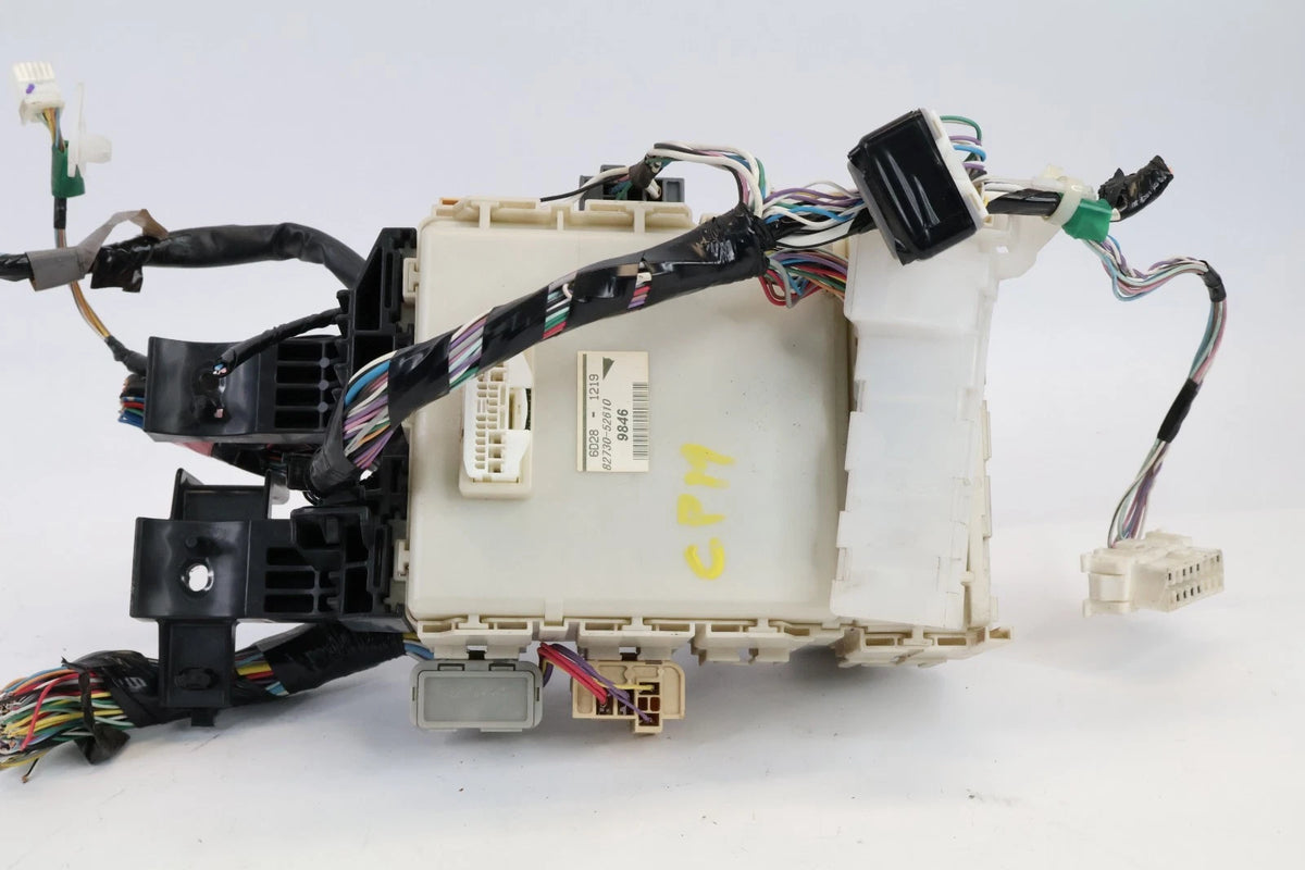 2007-2009 TOYOTA YARIS INTERIOR CABIN FUSE BOX RELAY PANEL OEM 82730-52610