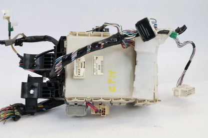 2007-2009 TOYOTA YARIS INTERIOR CABIN FUSE BOX RELAY PANEL OEM 82730-52610