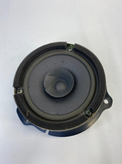 2001-2005 Suzuki Grand Vitara Front Right Passenger Door Speaker 39350-60G00 OEM