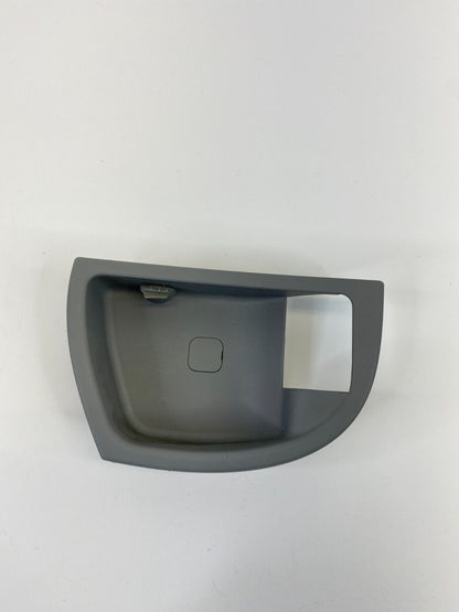 07-09 Hyundai Santa Fe Front Right Side Inner Door Handle Bezel Trim 82621-2B000