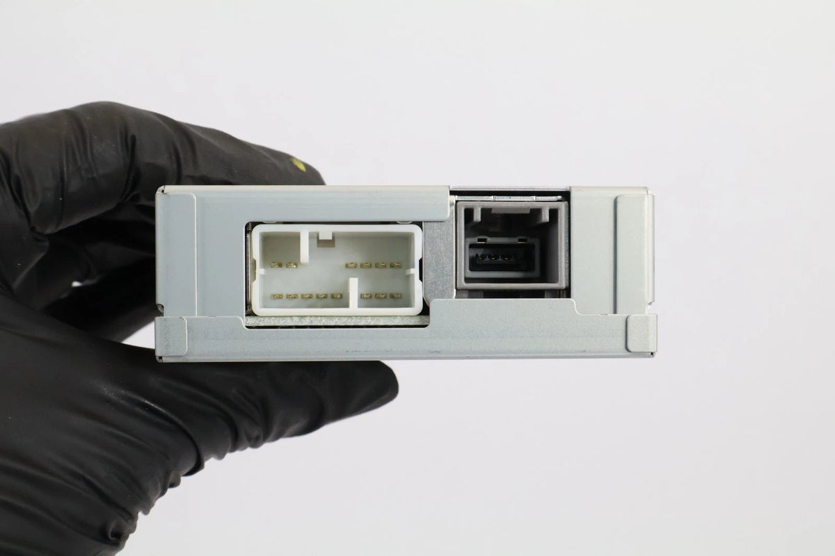 2010-2014 HONDA INSIGHT MEDIA DEVICE ADAPTER UNIT MODULE 39113-TM8-A01-M1 OEM