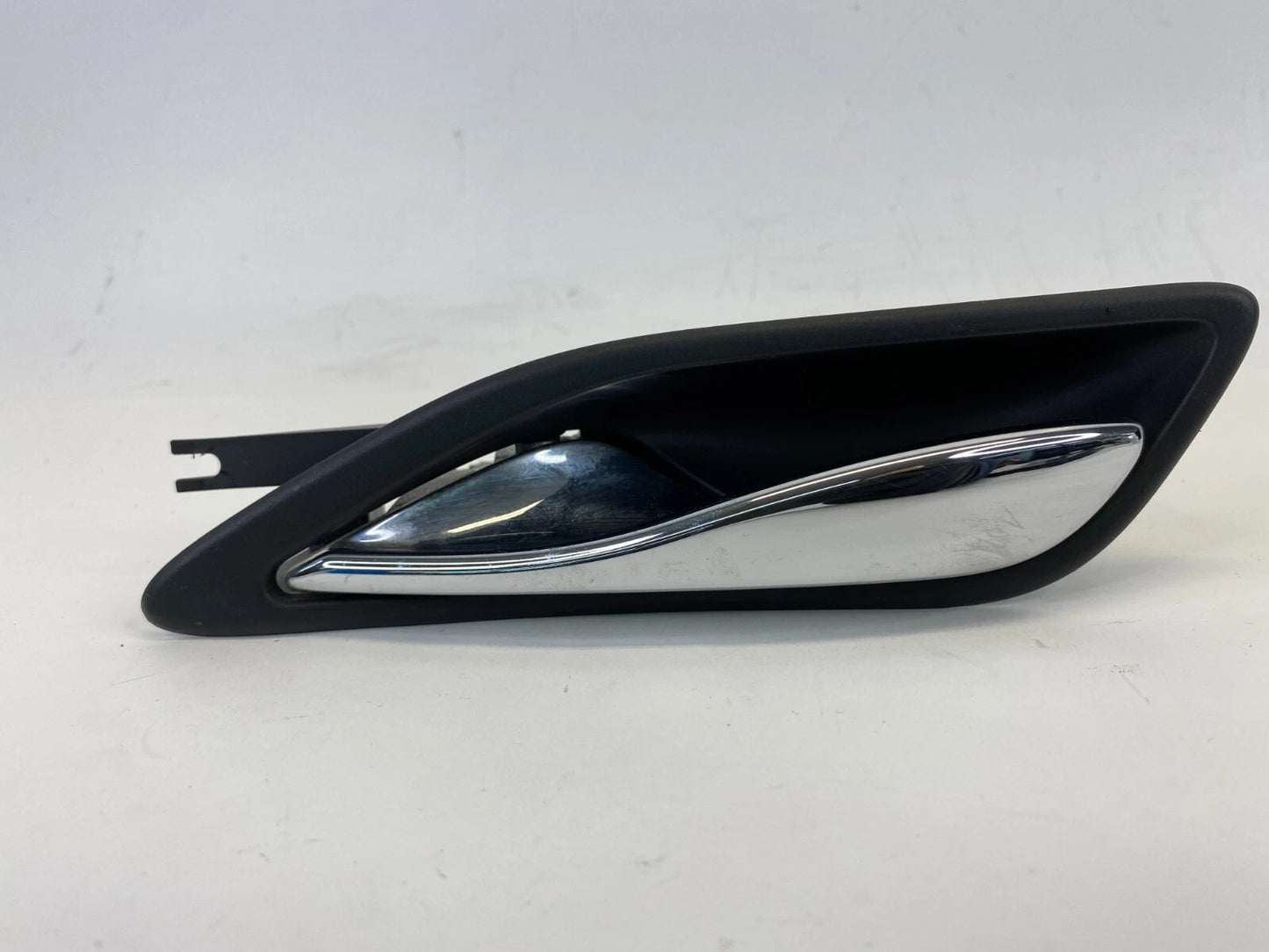 2010-2015 CADILLAC SRX REAR LEFT SIDE INTERIOR INNER DOOR HANDLE 13504334 OEM