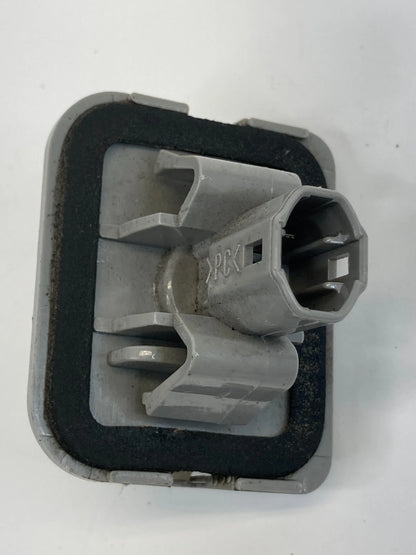 03 04 05 06 07 08 MAZDA 6 REAR TRUNK LID LICENSE PLATE LIGHT LAMP 130-61971 OEM