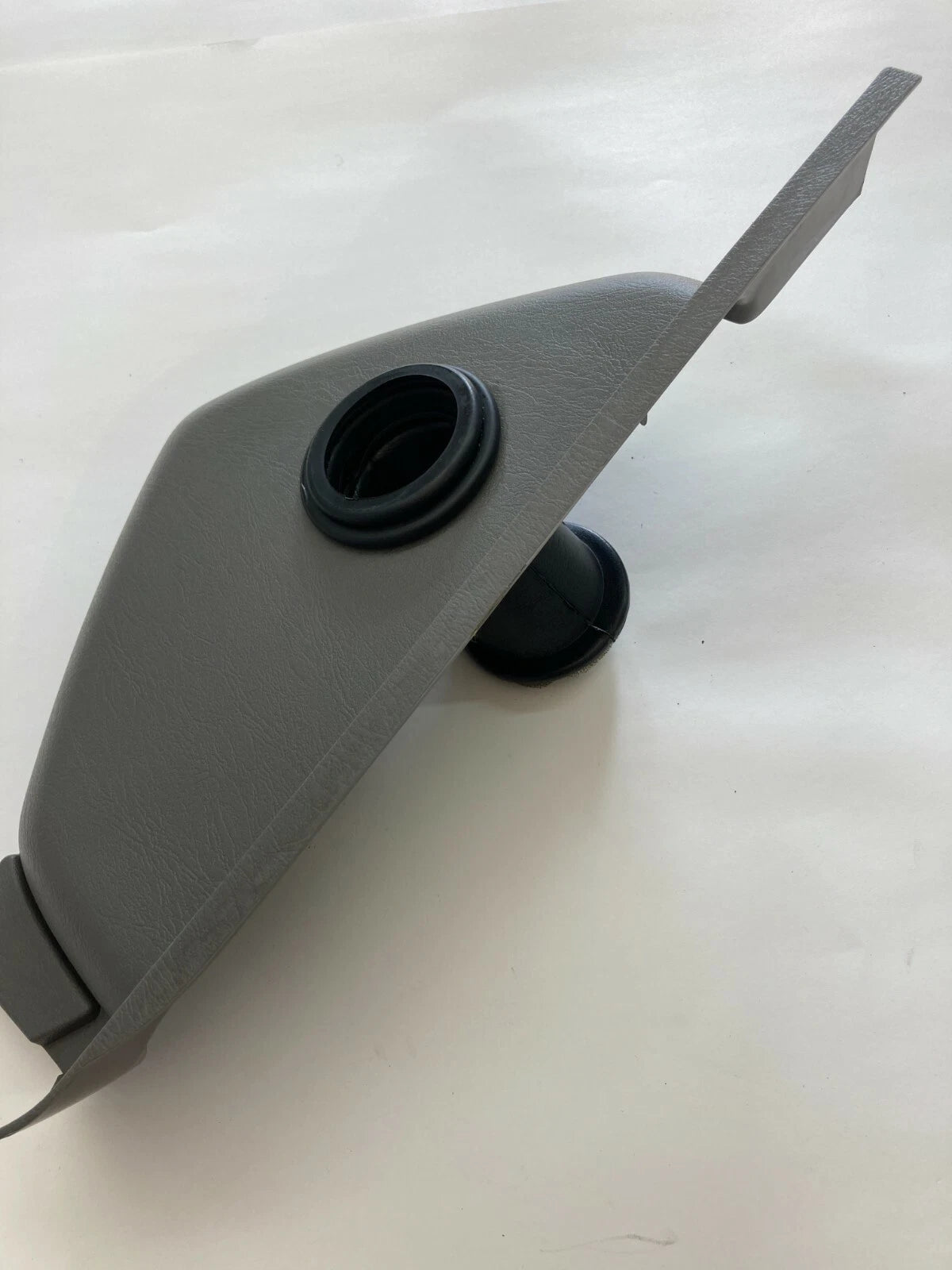 2000 00 BUICK LESABRE DASH LEFT DRIVER END CAP COVER TRIM BEZEL 25655596 OEM