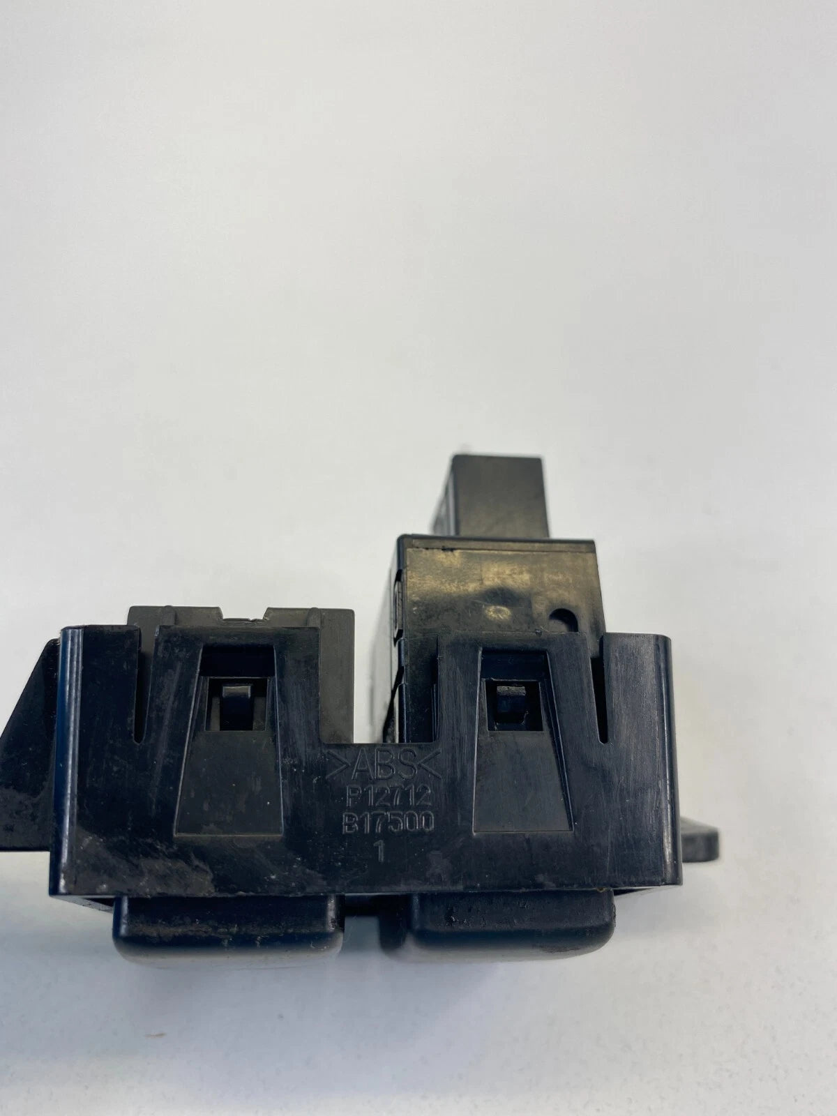 2009-2014 NISSAN CUBE DASH TRACTION CONTROL VDC OFF SWITCH WITH BRACKET OEM