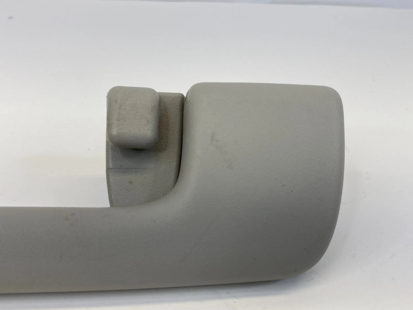 2007-2014 GMC YUKON CHEVROLET TAHOE REAR LEFT SIDE ROOF GRAB GRIP HANDLE OEM