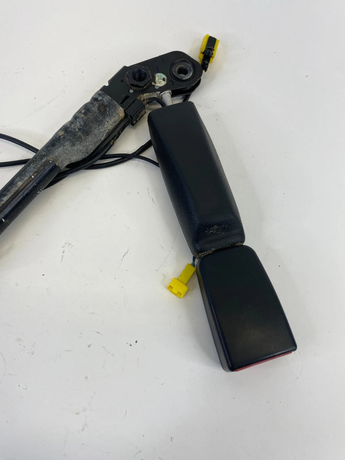 2007-2014 MERCEDES-BENZ CL550 COUPE FRONT LEFT DRIVER SIDE SEAT BELT BUCKLE OEM