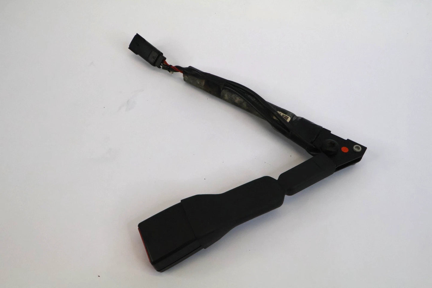 2020-2025 FORD EXPLORER REAR LH DRIVER 2ND ROW SEAT BELT OUTER BUCKLE END OEM