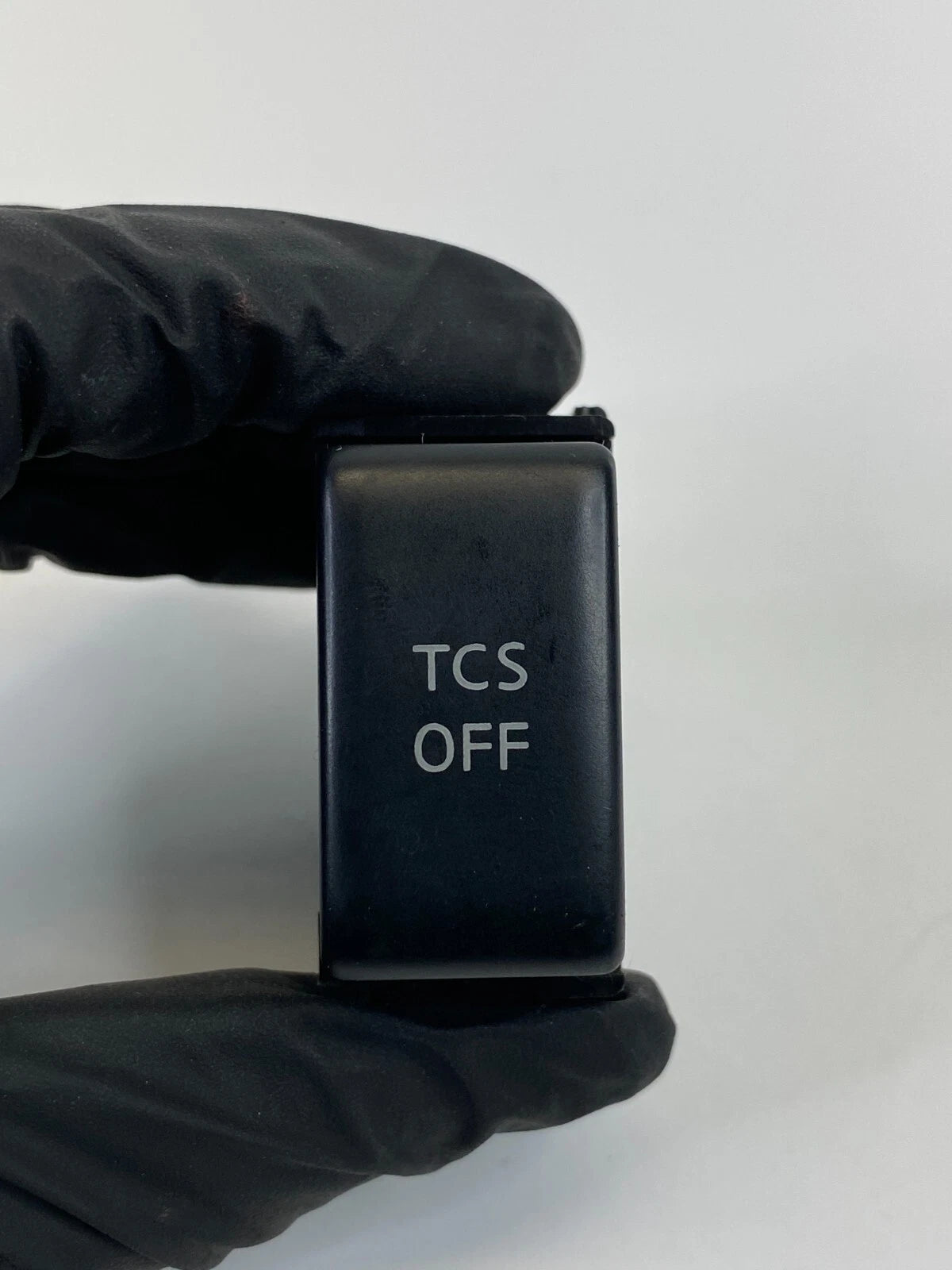 2004 2005 2006 2007 2008 NISSAN MAXIMA TRACTION CONTROL TCS BUTTON SWITCH OEM