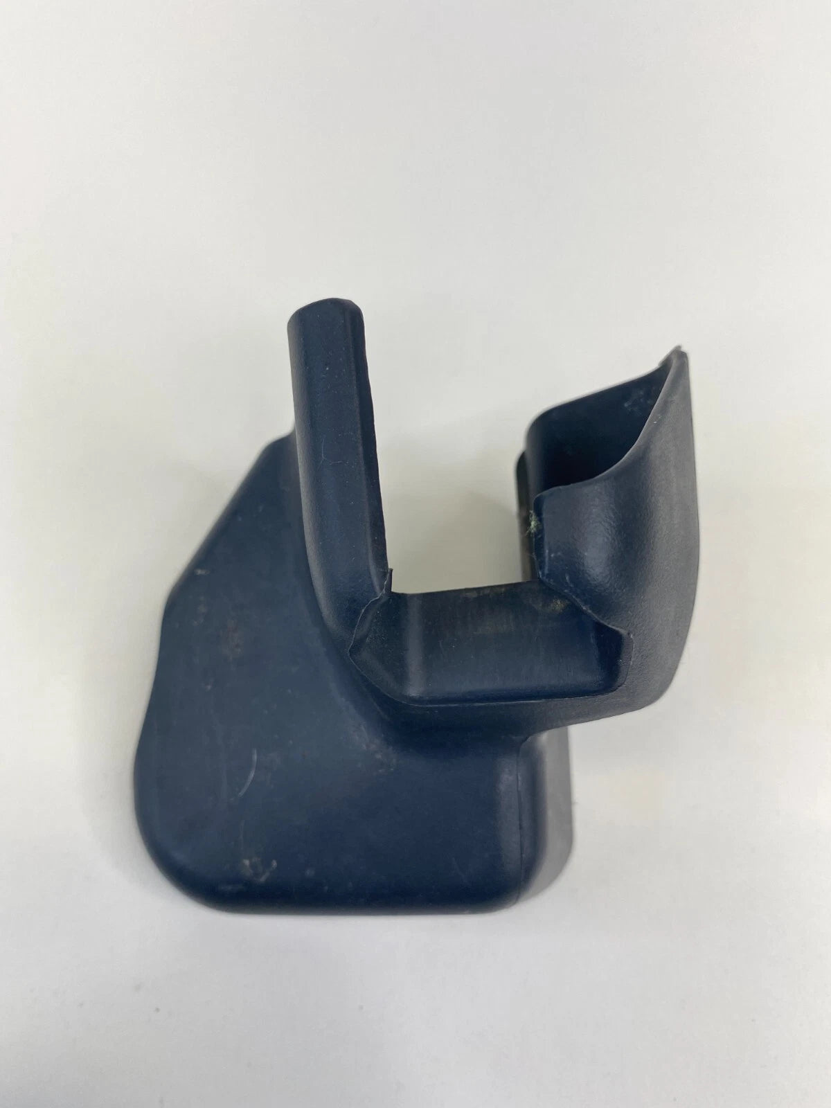 09-13 TOYOTA COROLLA FRONT LEFT SEAT TRACK END OUTER COVER TRIM 72138-02110 OEM