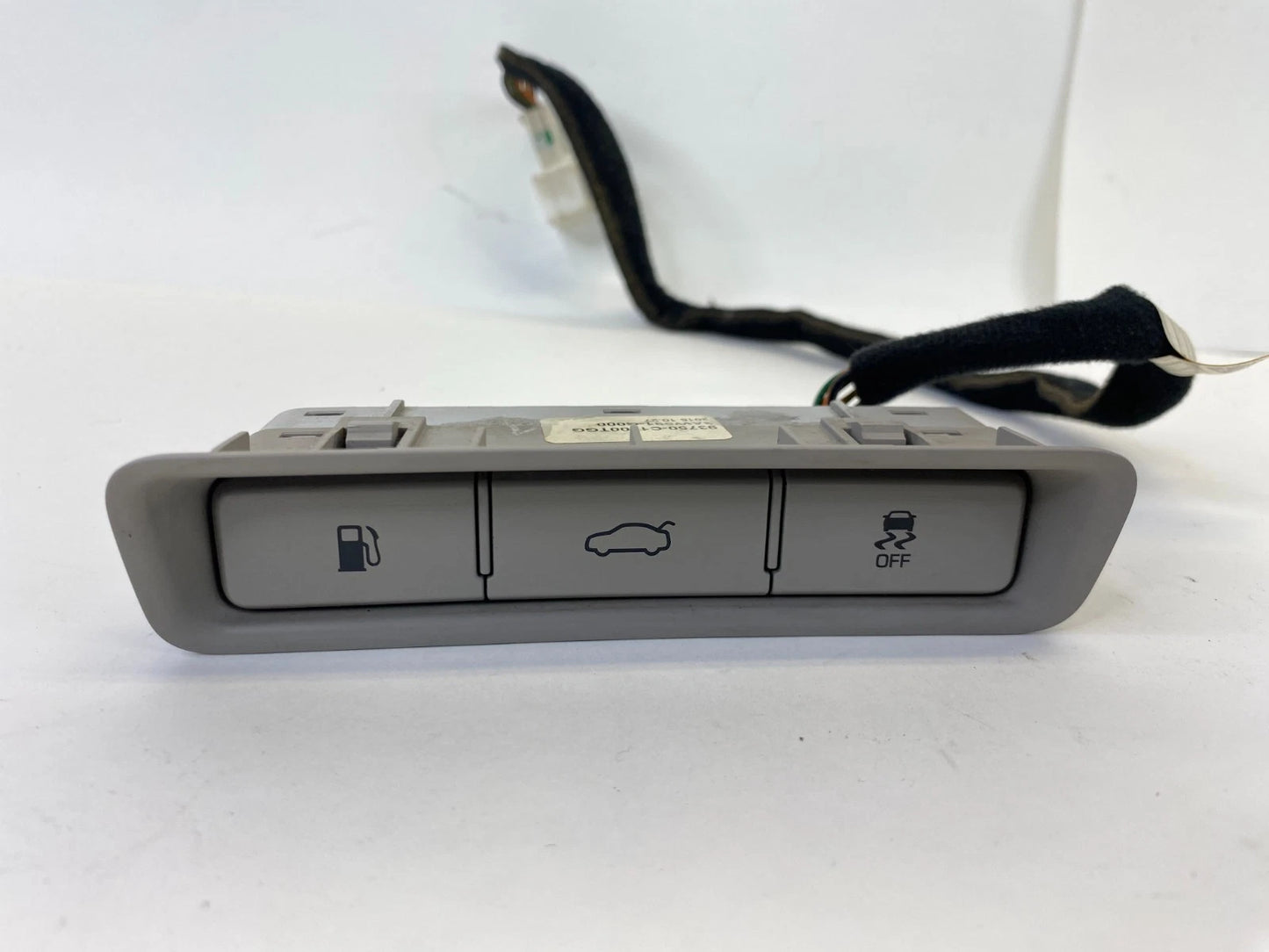 2015 16 17 18 2019 HYUNDAI SONATA TRUNK FUEL DOOR TRACTION CONTROL SWITCH PANEL