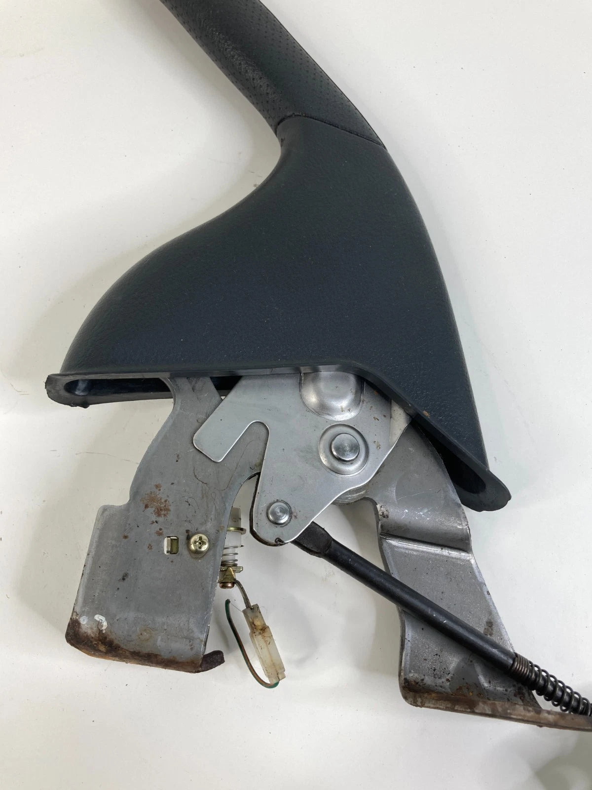 2003-2007 HONDA ACCORD CENTER CONSOLE EMERGENCY PARKING BRAKE HANDLE LEVER