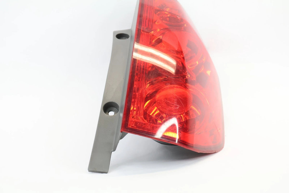2003 2004 2005 HONDA PILOT RIGHT PASSENGER SIDE TAIL LIGHT LAMP TAILLIGHT OEM