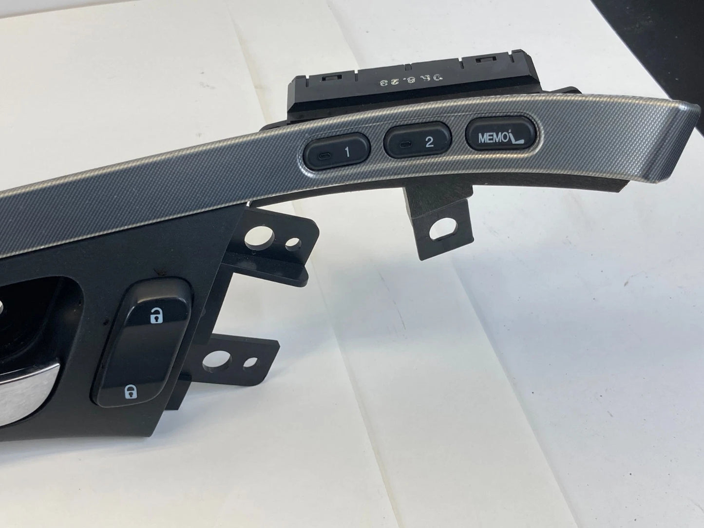 04-08 Acura TL Front Left Inner Door Handle w Trim Panel Molding 83550SEPAA01026