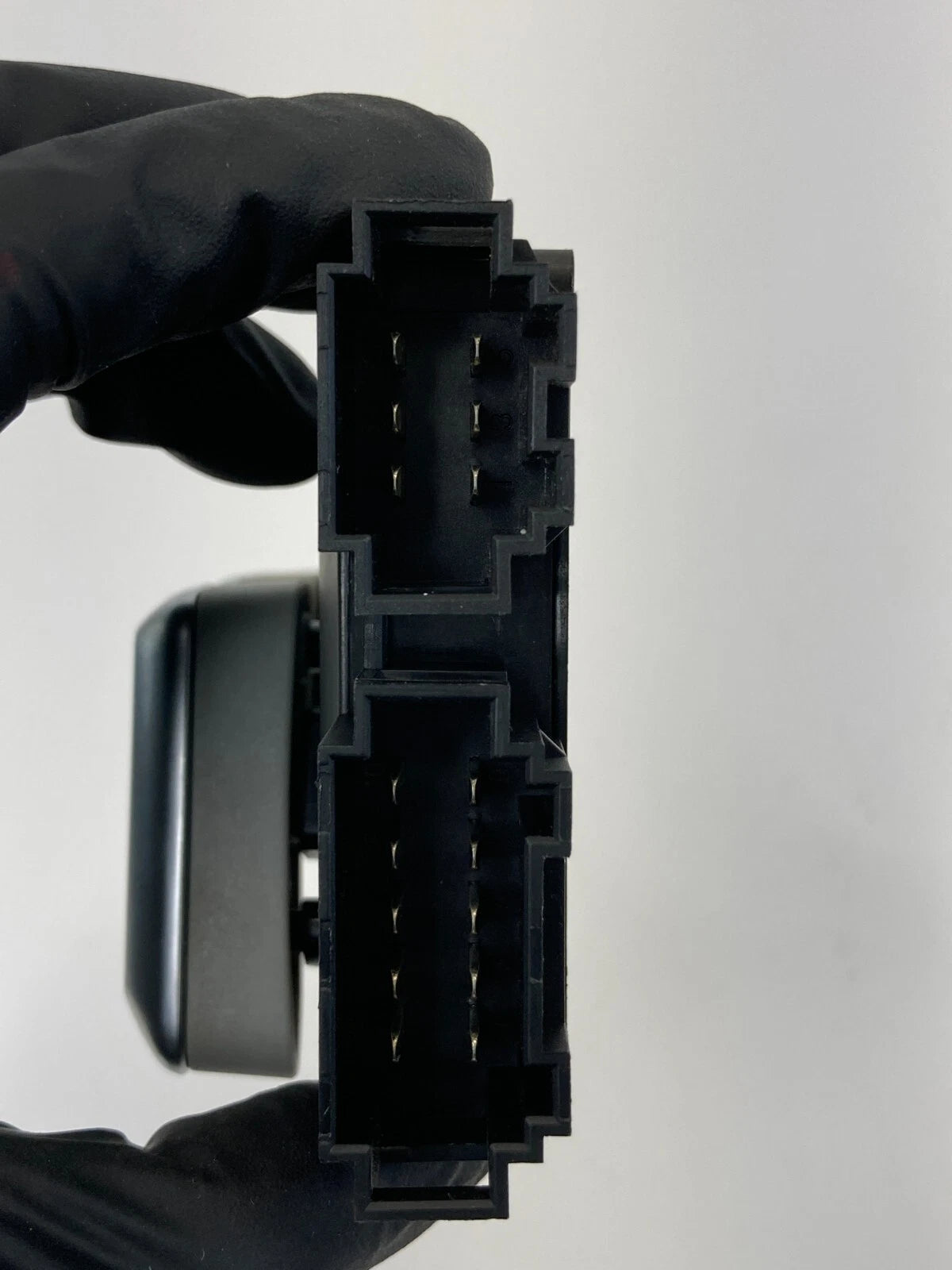 09-2 AUDI A4 FRONT RIGHT PASSENGER SEAT ADJUSTIN CONTROL SWITCH 8K0-959-748-B