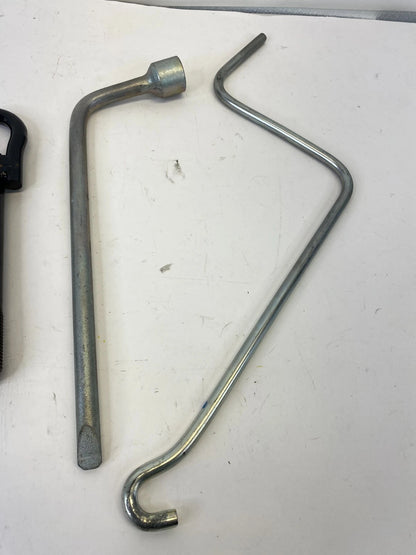 2007-2011 TOYOTA YARIS HATCHBACK EMERGENCY SPARE TIRE JACK & TOOL KIT ASSY OEM