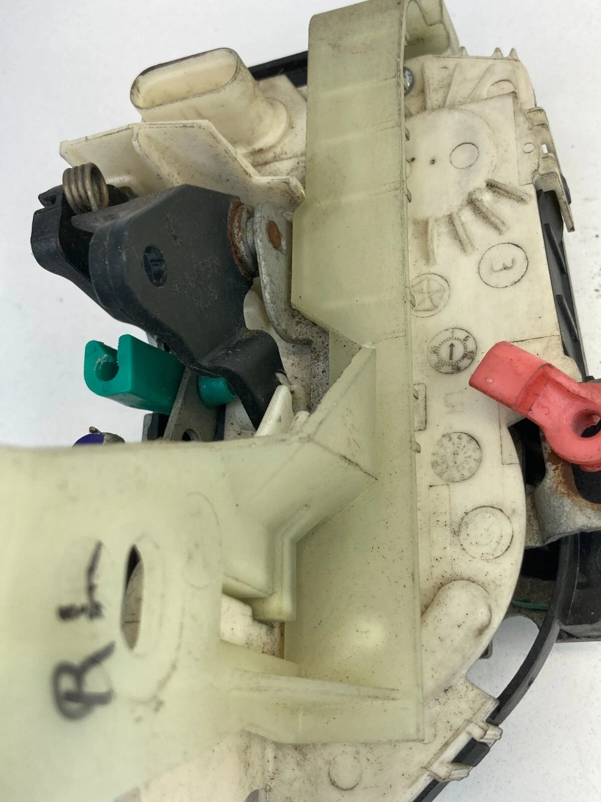 10-12 DODGE CALIBER 11-17 PATRIOT REAR LEFT DOOR LOCK LATCH ACTUATOR 04589651A