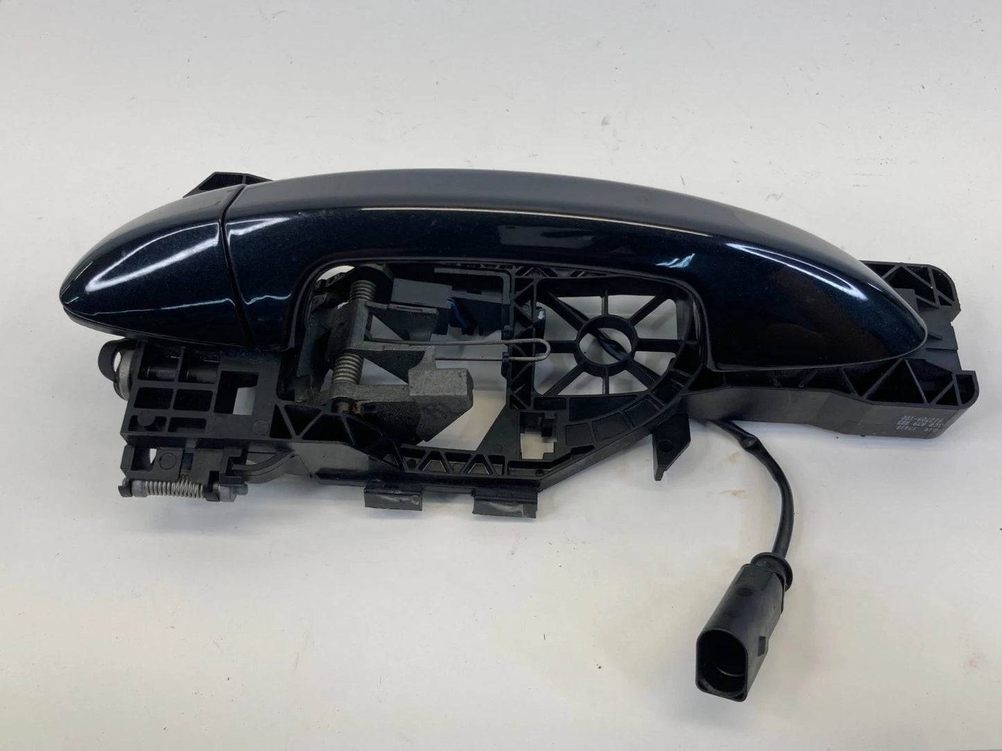 2009-2017 VOLKSWAGEN CC REAR LEFT SIDE EXTERIOR DOOR HANDLE 3C8-839-885 OEM
