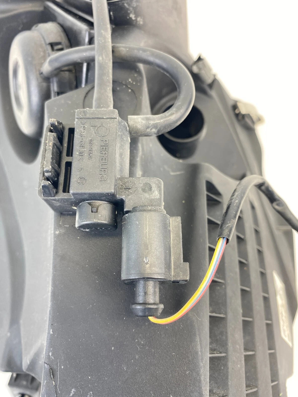 2005-2011 AUDI A6 QUATTRO 4.2L AIR INTAKE CLEANER BOX HOUSING 4F0-133-837E OEM