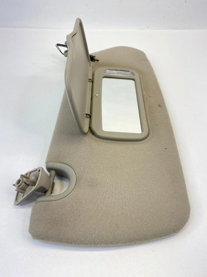 2004 2005 04 05 CHRYSLER PACIFICA ROOF RIGHT PASSENGER SUNVISOR SUN VISOR SHADE